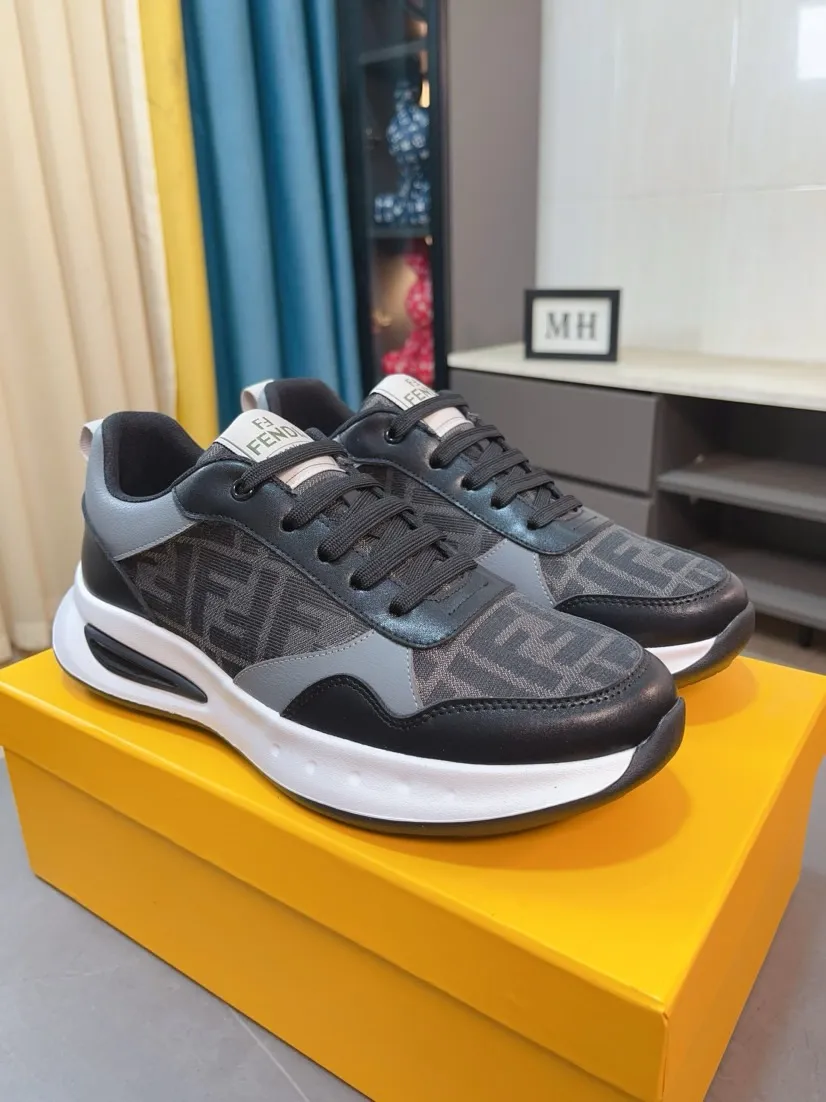 Men's Men's Shoes 💰438🌹🌹[fendi] Fendi's classic and comfortable men's, this complex sneaker is made of soft calfskin➕genuine leather lining➕original ultra-light rubber material with rough outsole. This unique light style is suitable for the casual and refined sensibility of this season. It is comfortable and natural on the feet. It is an everyday style for casual travel in autumn and winter! 38/44
